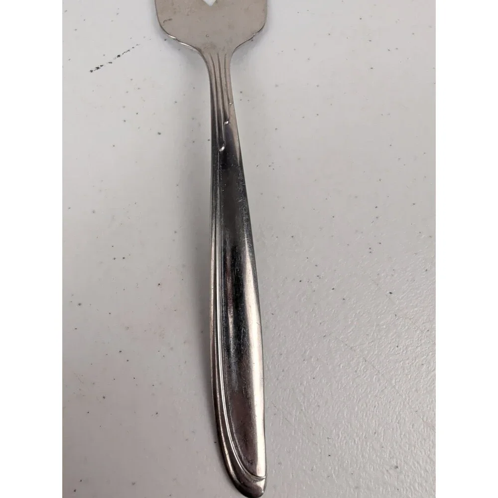 Oneida Stainless Steel SAND DUNE (Glossy) Serving Fork 8.25 Inch